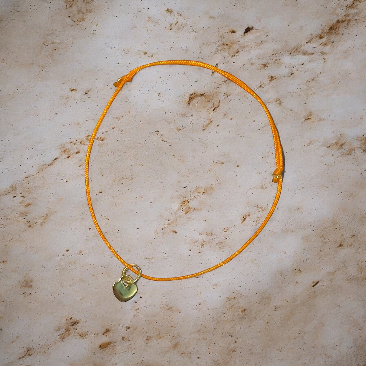 Armband mit Charm