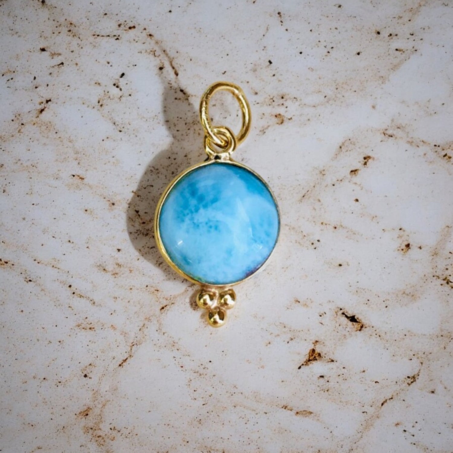 Runder Traum Larimar