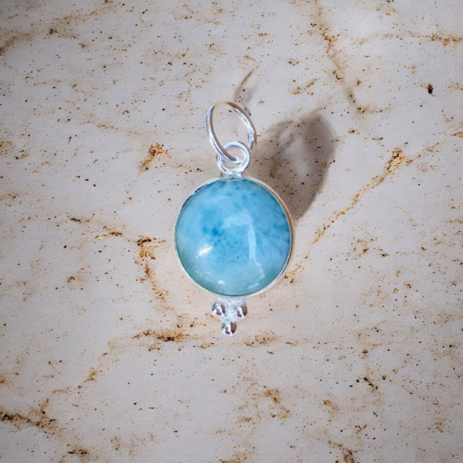 Runder Traum Larimar